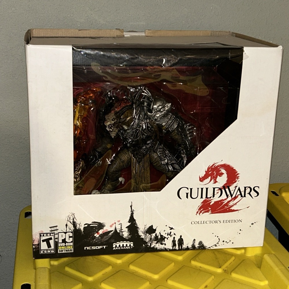 Guild Wars 2 Collector's Edition Full Box Set with Rytlock Statue - Open Box